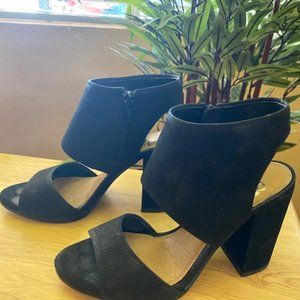 Gianni Bini Sandals